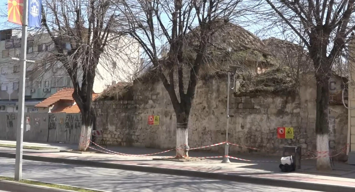 Pirlepe&rsquo;deki tarihi T&uuml;rk hamamı &ccedil;&ouml;kme tehlikesiyle karşı karşıya