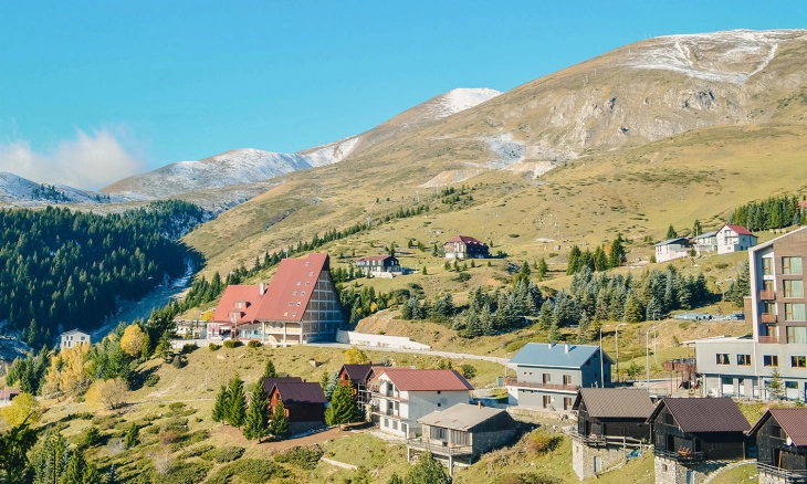 Popova Şapka&rsquo;da soğuk zirve: Termometreler 2 dereceyi g&ouml;sterdi