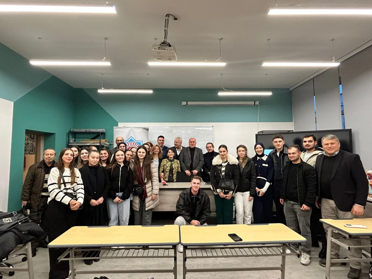 Prof. Dr. Ahmet Taşağıl&rsquo;dan T&uuml;rk Tarihine Yolculuk