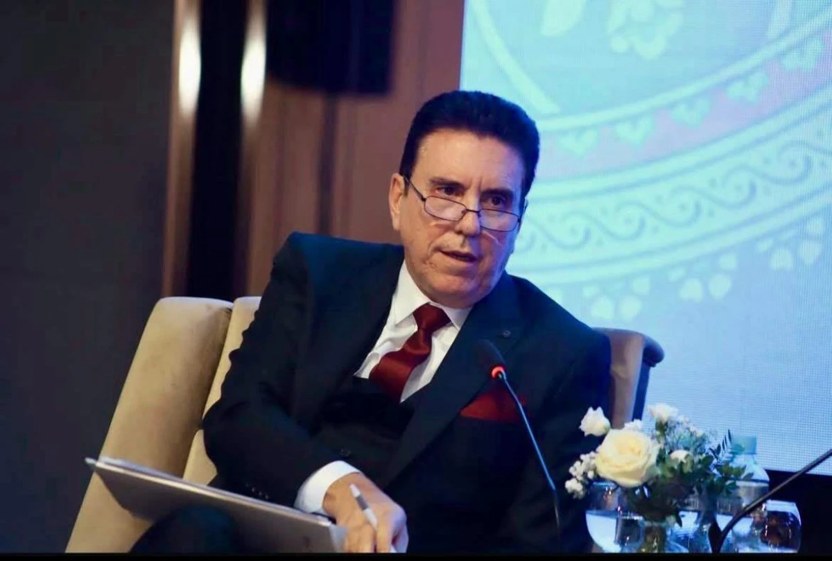 Prof. Dr. Mahmut &Ccedil;elik'ten 21 Şubat Mesajı: Anadili bir g&uuml;n&uuml;n değil, her g&uuml;n&uuml;n sorumluluğu