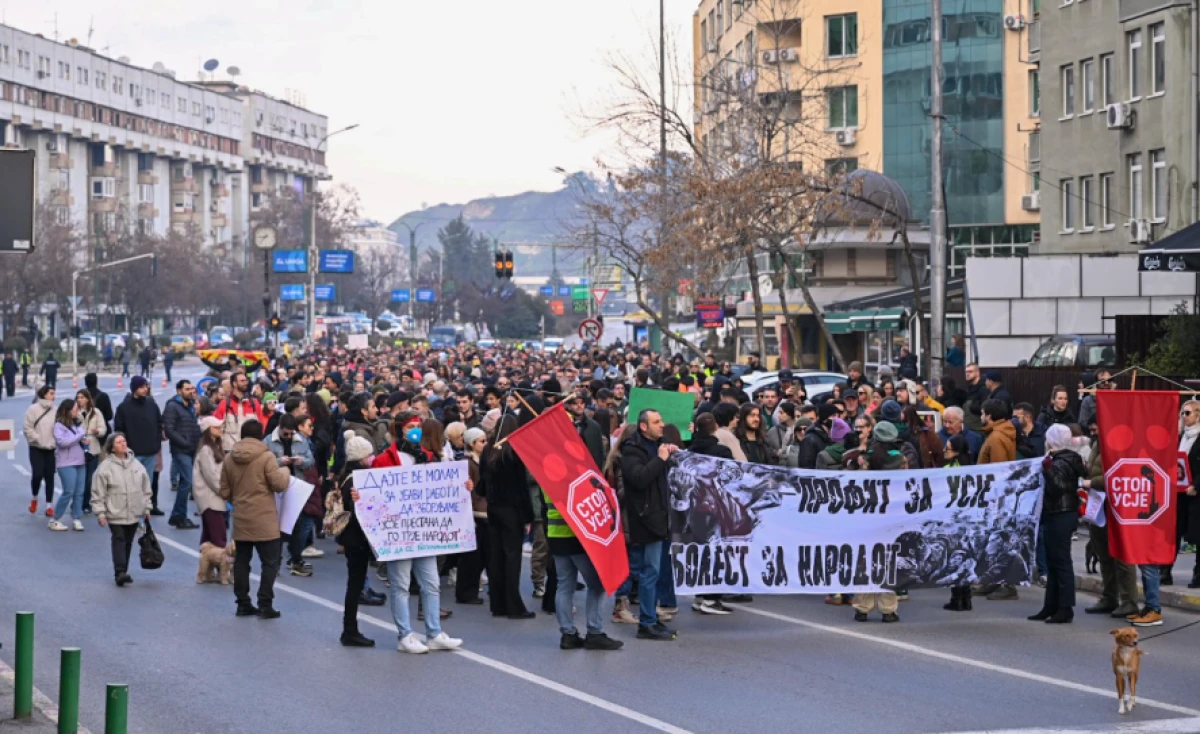 Sağlık ve &ccedil;evre i&ccedil;in sokak protestosu: Hava l&uuml;ks değil, haktır