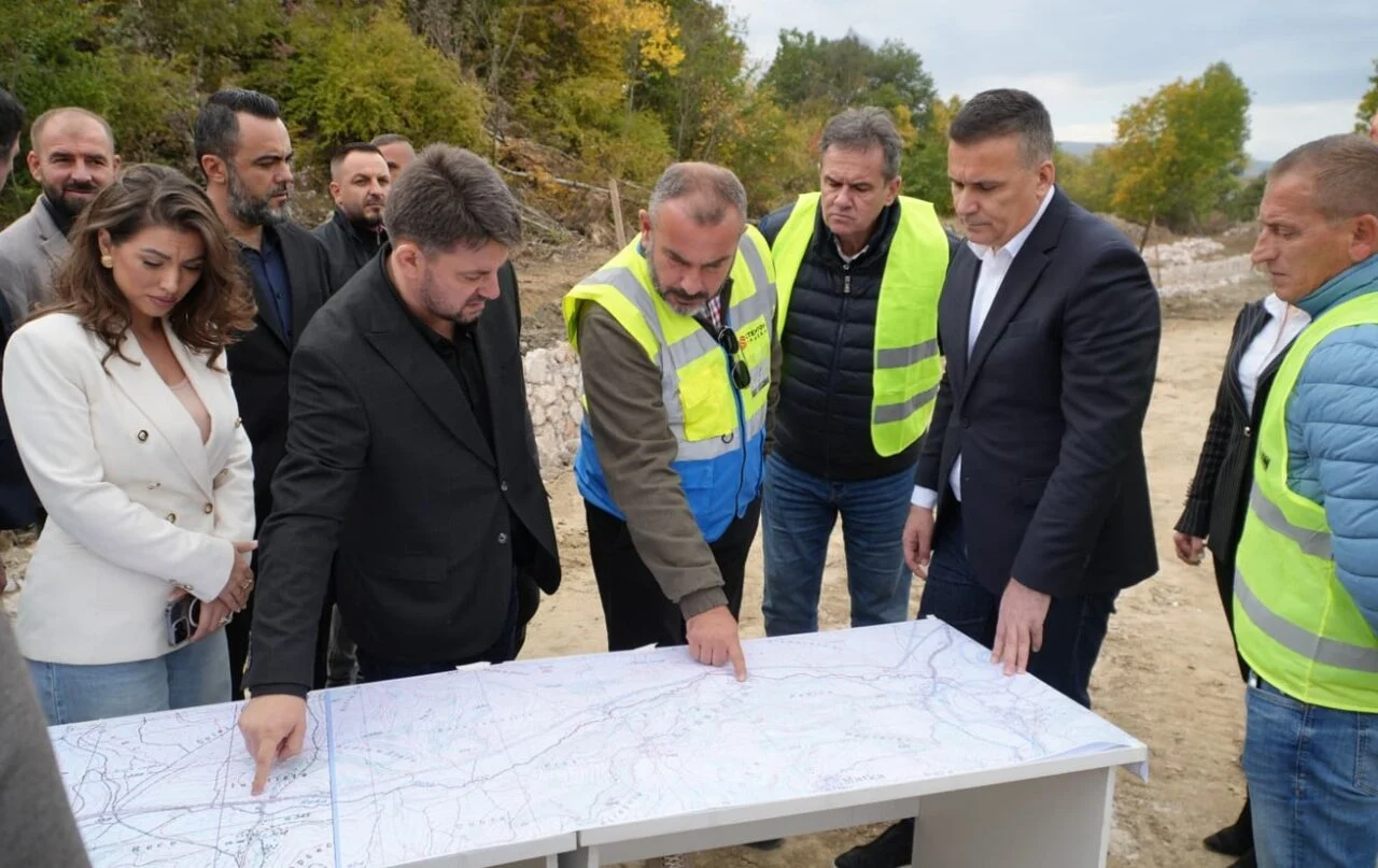 Saray&rsquo;da Suva Reka Nehri&rsquo;nin 12 kilometrelik yatağı d&uuml;zenleniyor