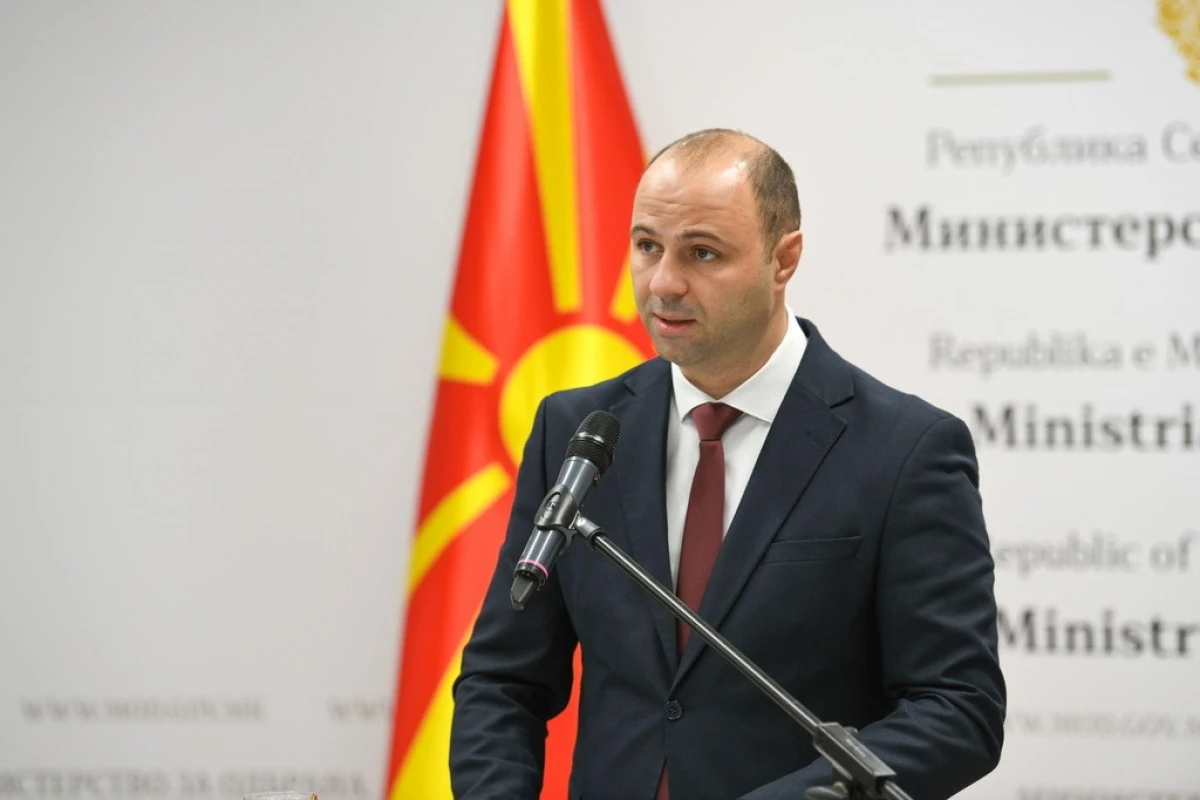 Savunma Bakanı Misaylovski, Slovakya'daki IDEB Savunma Fuarı'na katılıyor