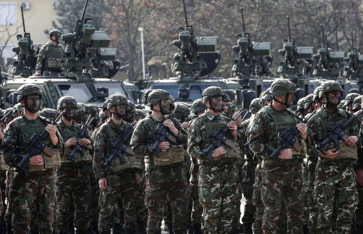 Savunma Bakanlığı 300 profesyonel asker alıyor