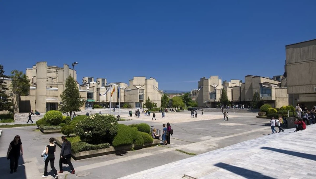 SDSM: Polis profes&ouml;rlerin fak&uuml;lteye girişini engelledi, h&uuml;k&uuml;met kimin korkusunu taşıyor?