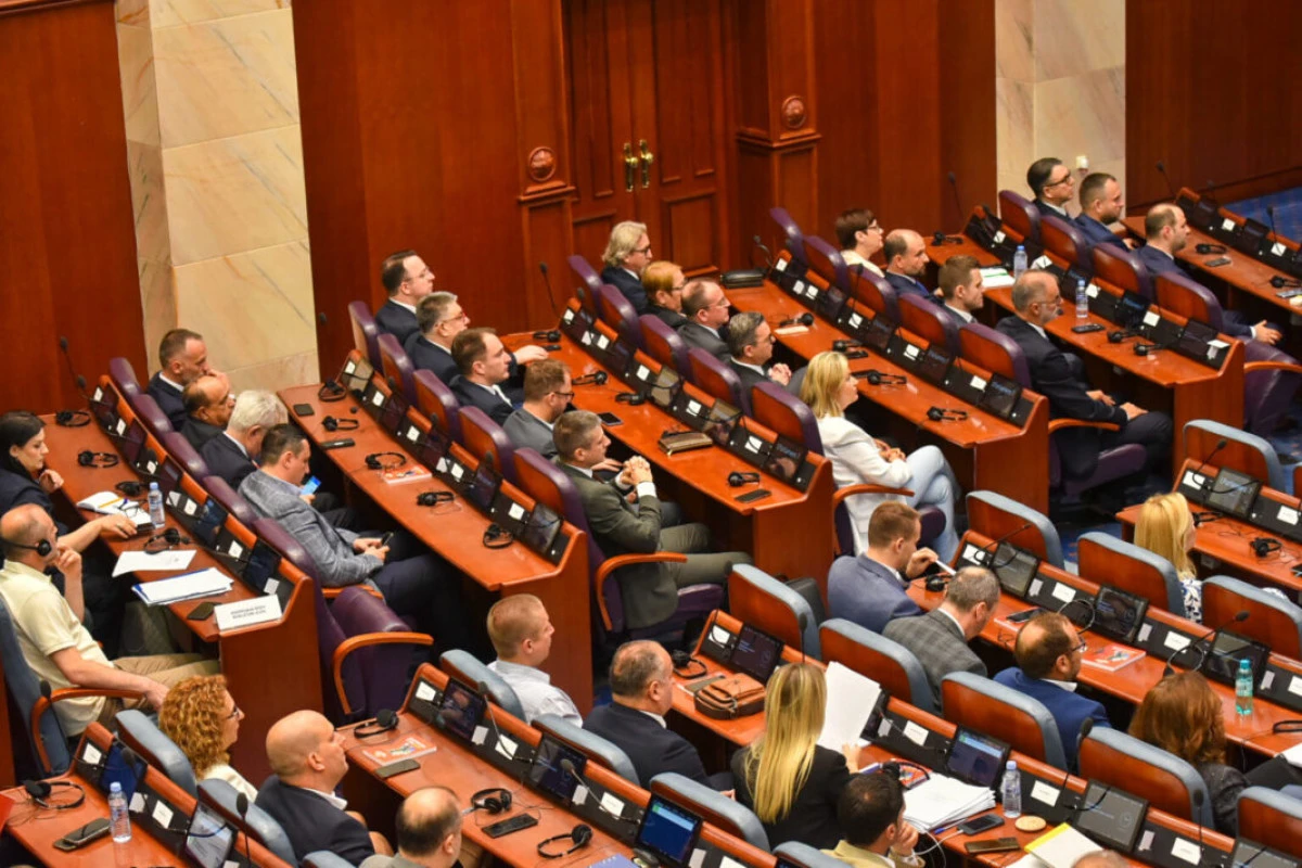 SDSM'den 600 avro asgari &uuml;cret i&ccedil;in yasa teklifi: Meclis s&uuml;reci başlıyor