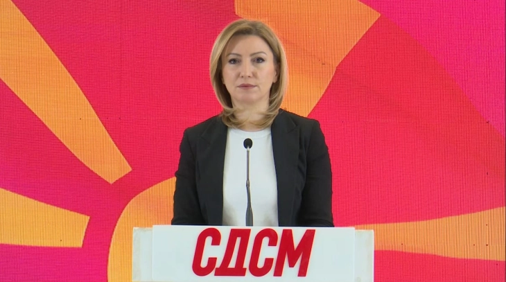 SDSM&rsquo;den Mickoski&rsquo;ye sert eleştiri: L&uuml;ks u&ccedil;ak yerine halkın ihtiya&ccedil;ları