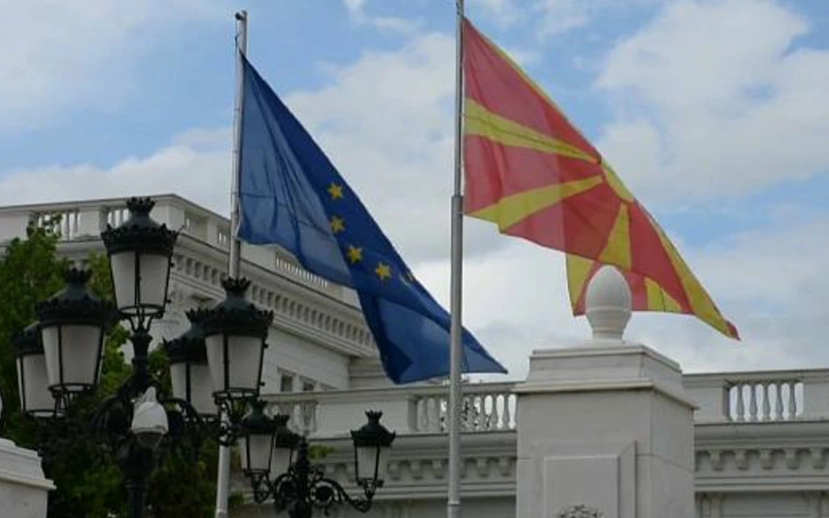 SDSM&rsquo;den Mickoski&rsquo;ye tepki: Karadağ ve Arnavutluk ilerliyor, Makedonya nerede?