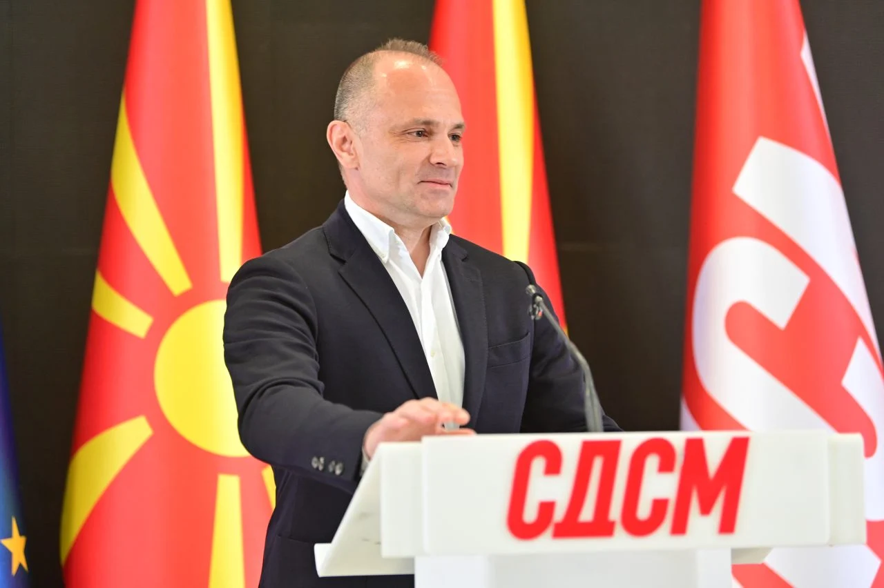 SDSM'den Mickoski'ye 'yurti&ccedil;i tatil' &ccedil;ağrısı tepkisi: Bu politika izolasyona g&ouml;t&uuml;r&uuml;yor