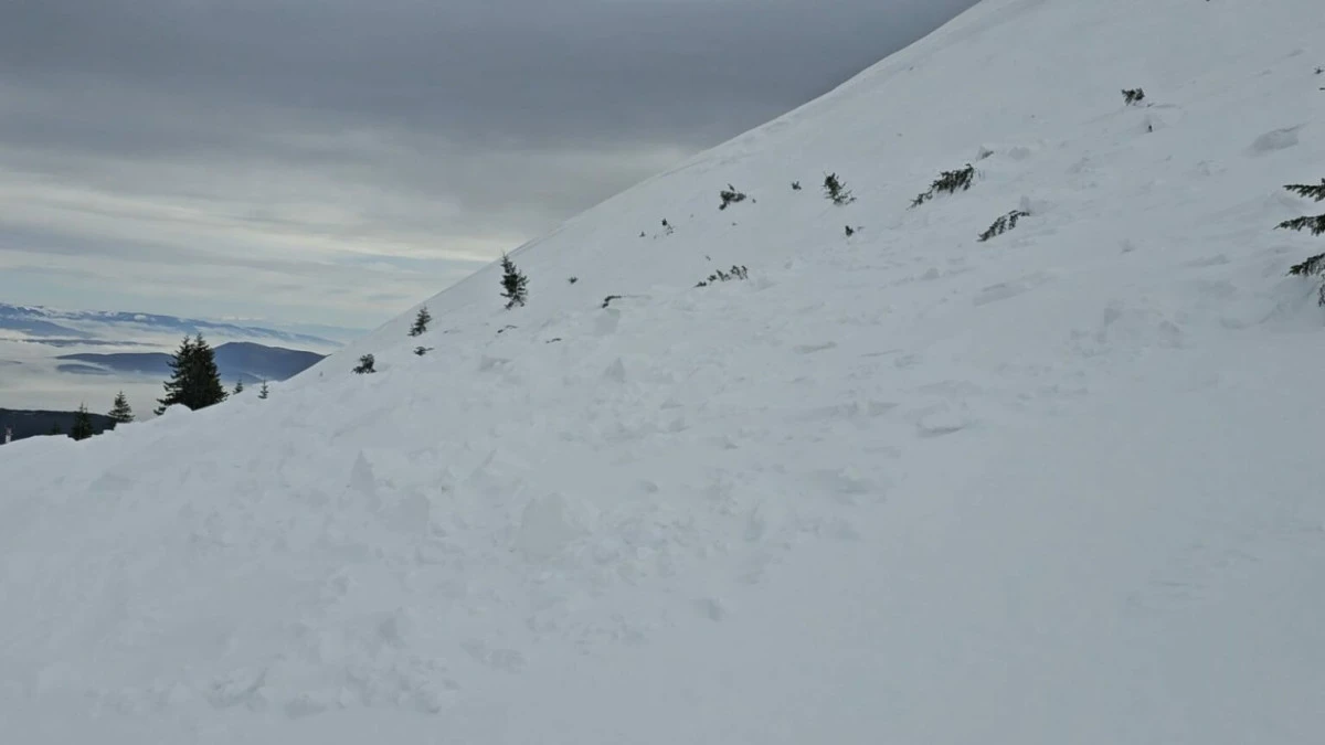 Şiddetli fırtına Brezovica&rsquo;yı vurdu: Elektrik kesintisi ve hava alarmı