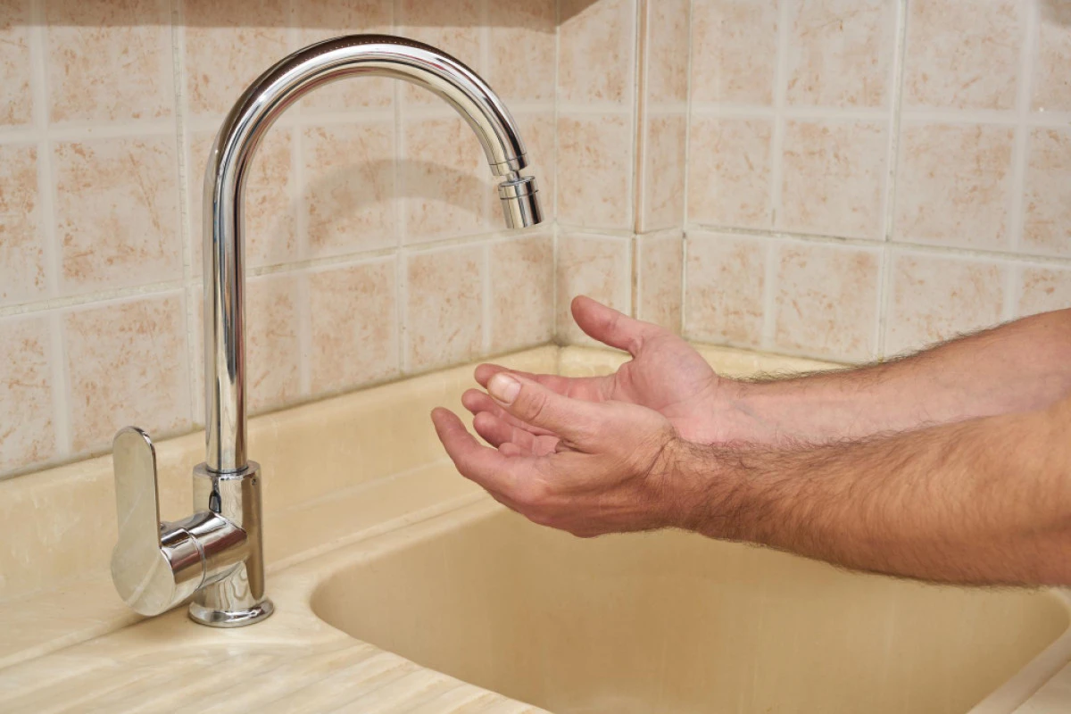 Struga'da su krizi s&uuml;r&uuml;yor: Bulanıklık azaldı ama h&acirc;l&acirc; tehlikeli sınırda