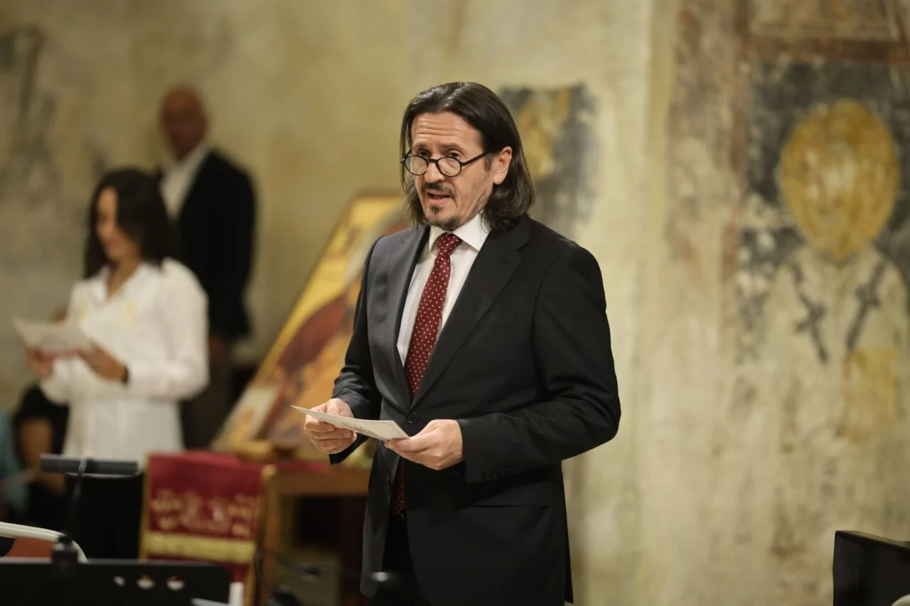 S&uuml;leymani: Ohri Yazı, insanları ve k&uuml;lt&uuml;rleri sanatla birleştiriyor