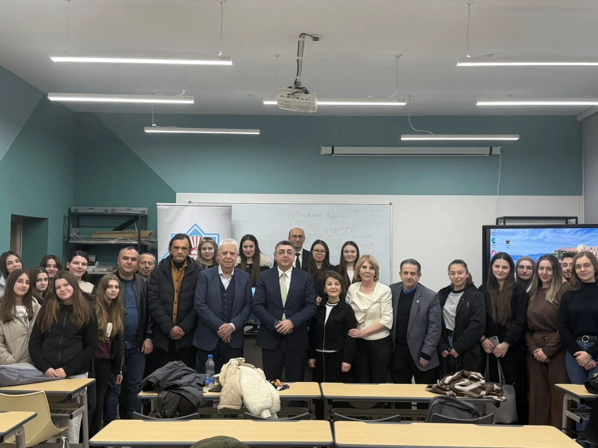 Tefeyy&uuml;z Derneği&rsquo;nden T&uuml;rk tarihine akademik katkı