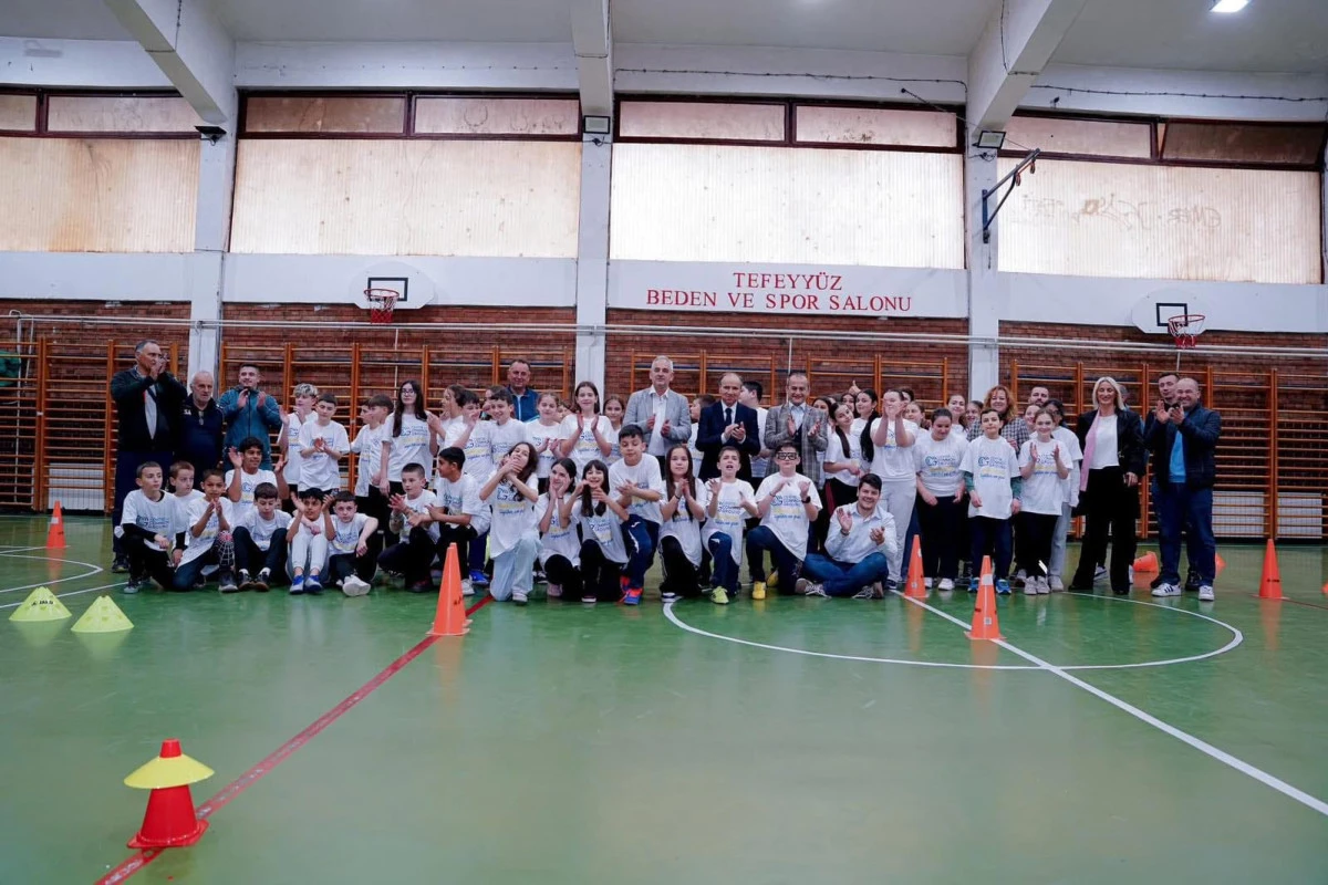 Tefeyy&uuml;z İlkokulu&rsquo;nda Toplum Katılımı spor etkinliği d&uuml;zenlendi