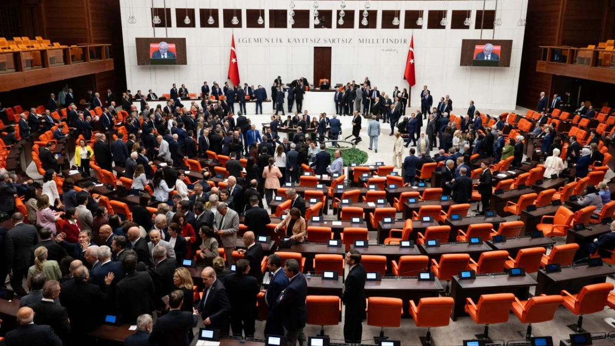 Ter&ouml;rs&uuml;z T&uuml;rkiye i&ccedil;in tarihi d&uuml;zenleme Meclis'ten ge&ccedil;ti