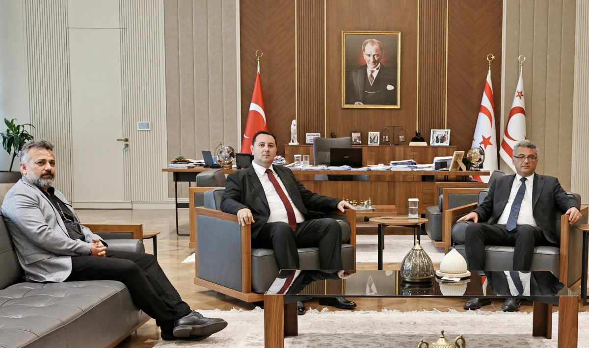 THP Genel Başkanı Enes İbrahim KKTC Cumhurbaşkanı Erh&uuml;rman ile g&ouml;r&uuml;şt&uuml;