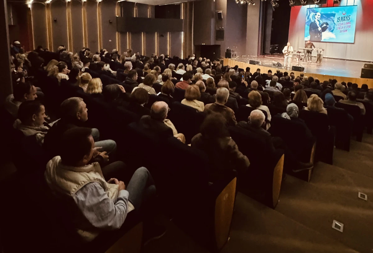 THP&rsquo;den &Uuml;sk&uuml;p&rsquo;te anlamlı 19 Mayıs kutlaması