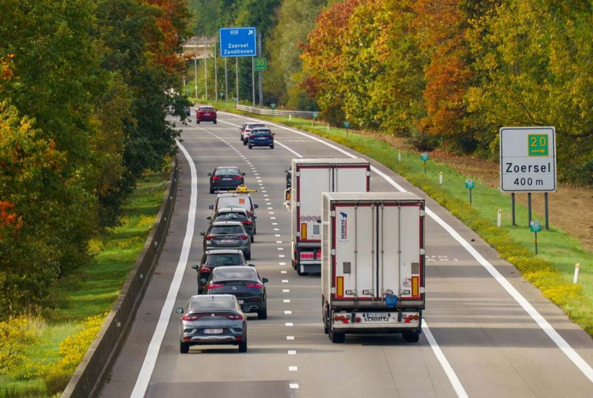 Ticaret Odası Başkanı Azeski'den AB'nin yeni Schengen kurallarına sert tepki: İş d&uuml;nyasını fel&ccedil; edecek