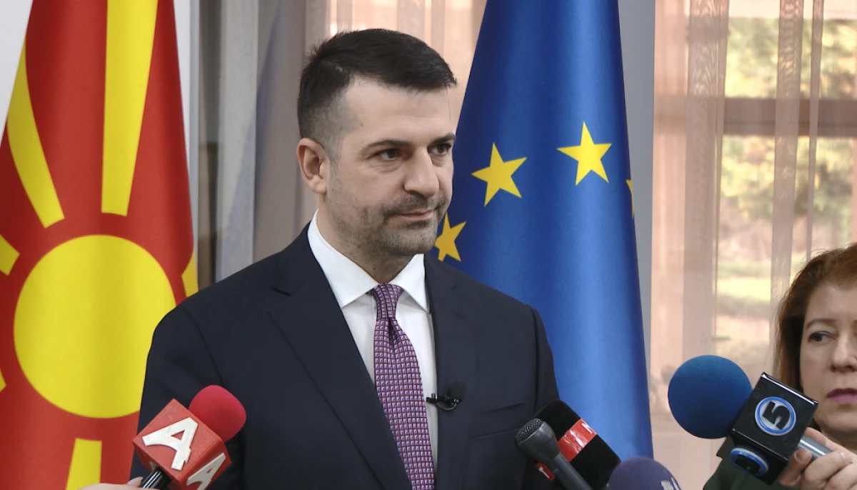 Tomovski: Devlet ciddi olmak istiyorsa, ciddi u&ccedil;ağı ve arabaları olmalı