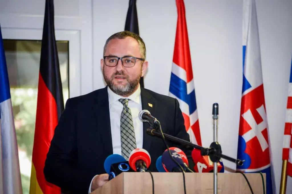 Toşkovski: Silahlar oyun değildir &ndash; gen&ccedil;lere y&ouml;nelik kampanya başlatıldı