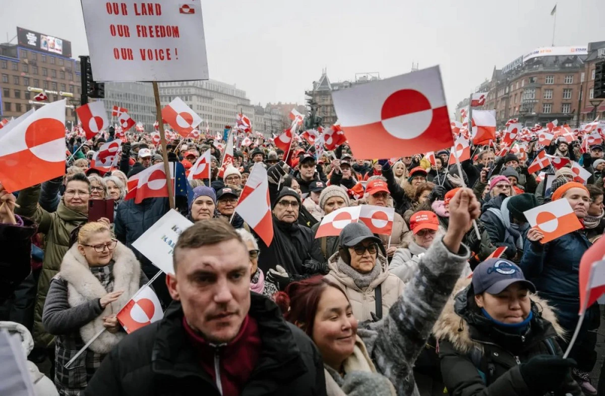 Trump'tan ekonomik tehdit: Gr&ouml;nland pazarlığında 8 &uuml;lkeye %25 vergi