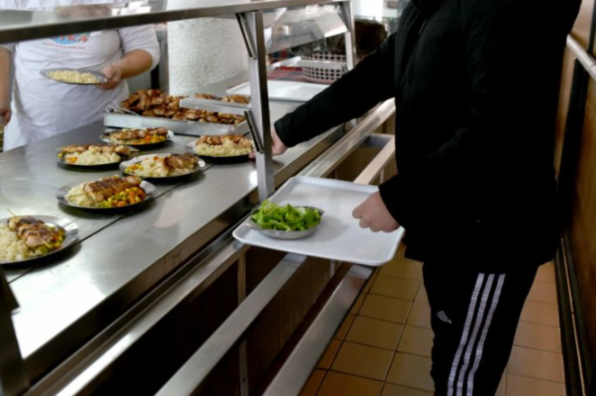 &Uuml;niversite talebelerine g&uuml;nl&uuml;k 140 denar yemek desteği: Başvurular yarın başlıyor