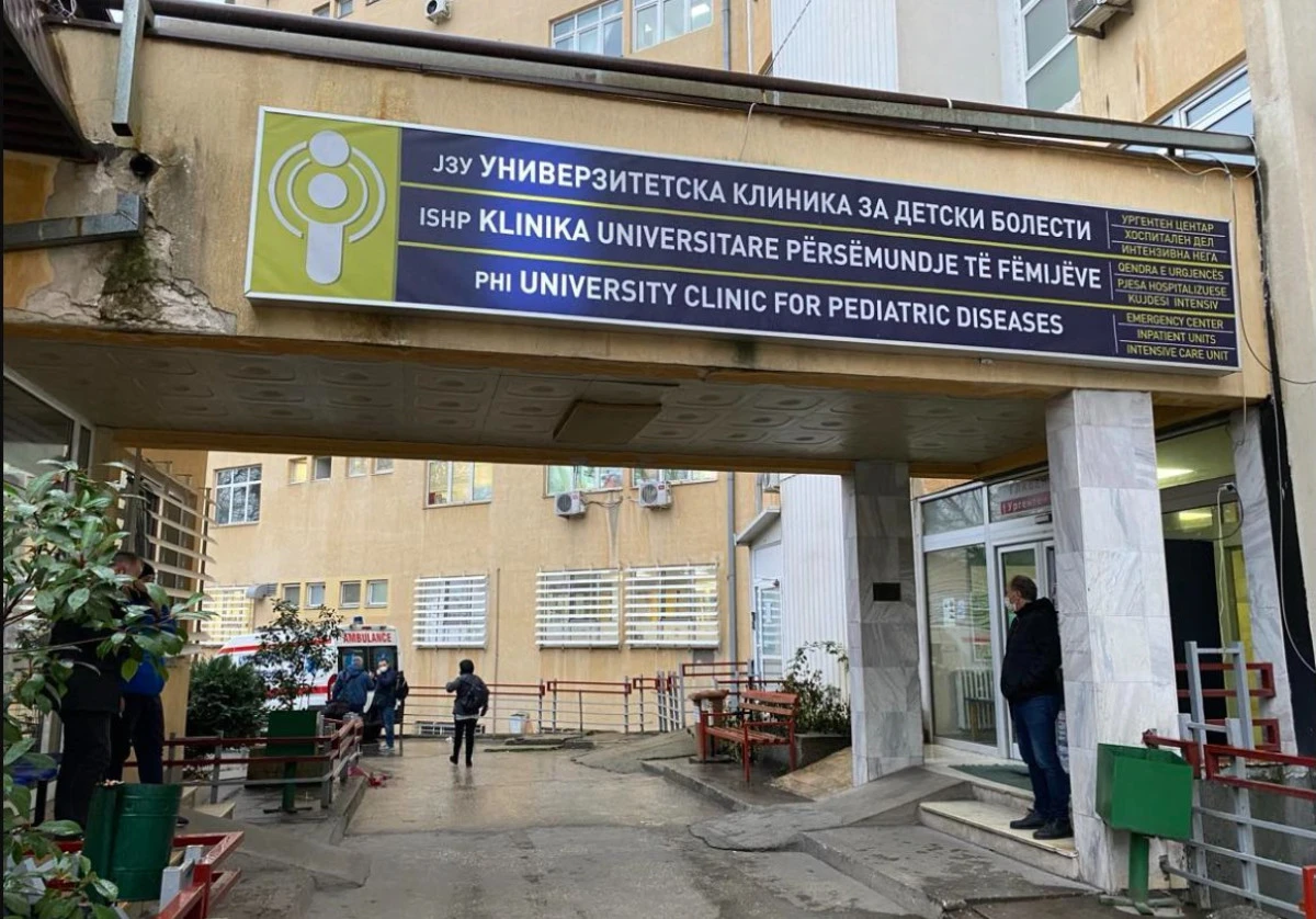 &Uuml;sk&uuml;p &Ccedil;ocuk Hastalıkları Kliniği'nde hemşire eksikliği nedeniyle iki b&ouml;l&uuml;m birleştirildi