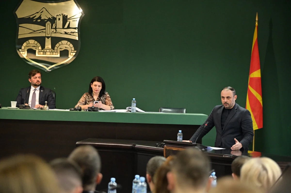 &Uuml;sk&uuml;p&rsquo;te d&ouml;ner kavşak, otopark ve okul yatırımları i&ccedil;in b&uuml;t&ccedil;e artırıldı