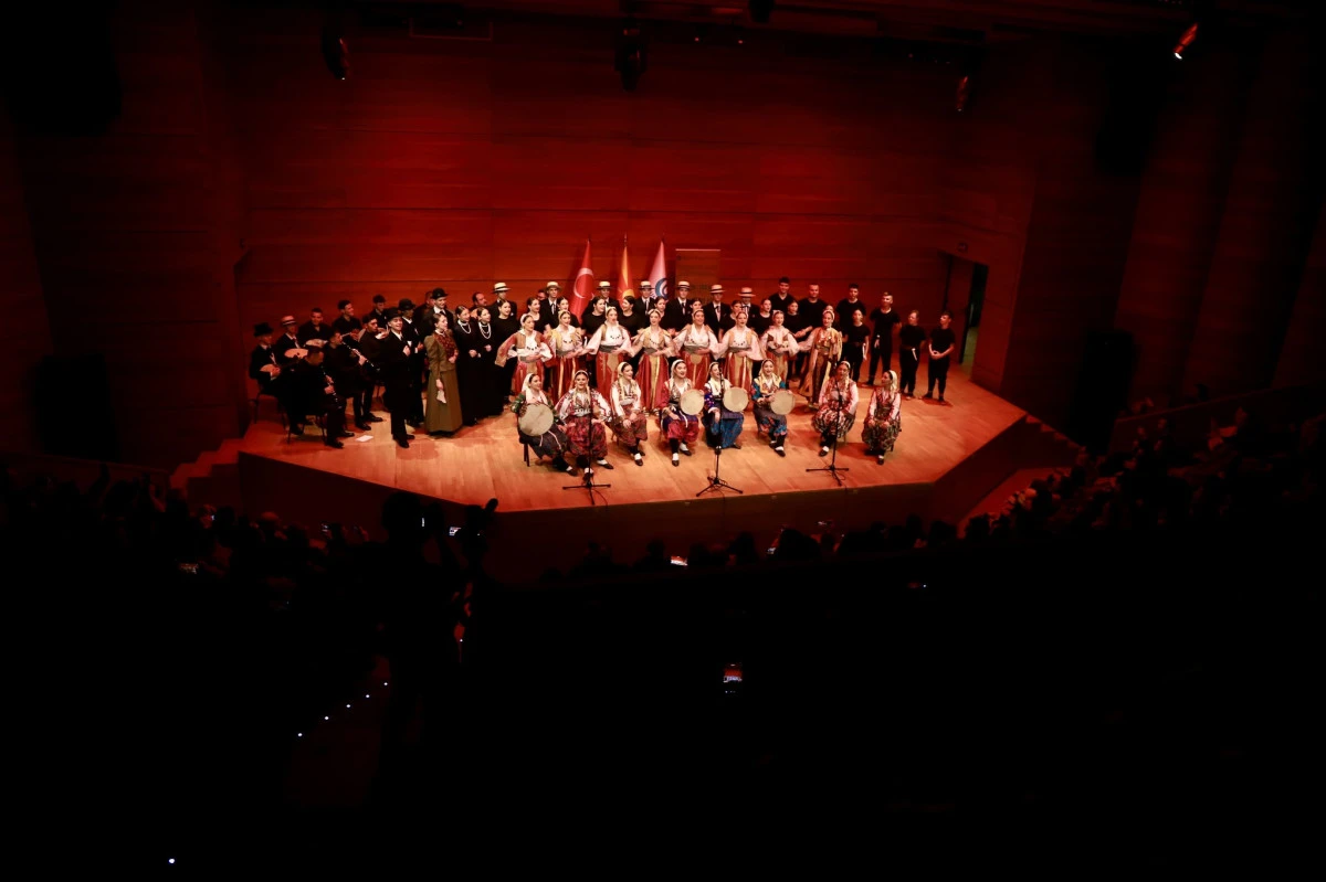 &Uuml;sk&uuml;p&rsquo;te &ldquo;İki K&uuml;lt&uuml;r &ndash; Tek Ritim&rdquo; konseri b&uuml;y&uuml;k ilgi g&ouml;rd&uuml;