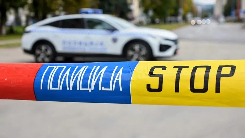 &Uuml;sk&uuml;p'te lise &ouml;ğrencisine okulda saldırı: Saldırganlardan biri silah &ccedil;ıkardı
