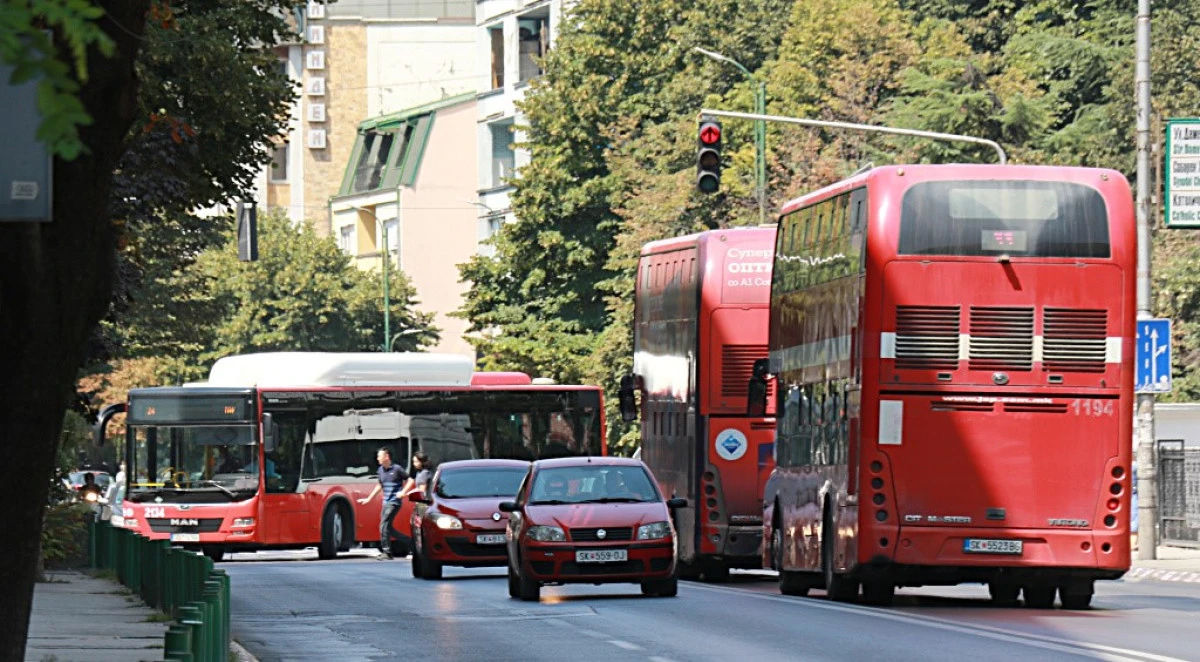 &Uuml;sk&uuml;p'te &uuml;niversite &ouml;ğrencileri i&ccedil;in ulaşımda yeni d&ouml;nem: Dijital kart ve QR kod
