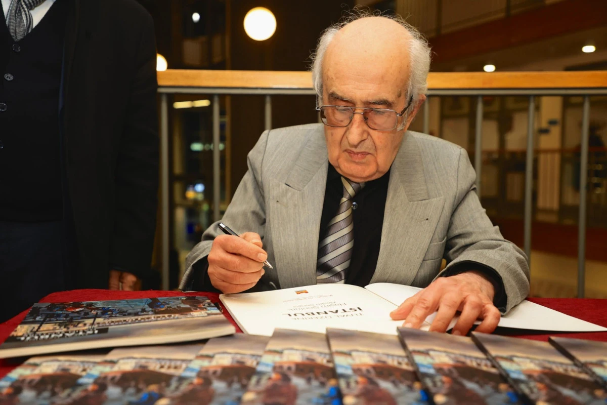 &Uuml;sk&uuml;p'ten İstanbul'a: 5.000 tabloda bir &ouml;m&uuml;r