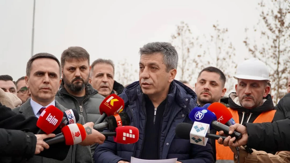 VLEN koalisyonu tek &ccedil;atı altında birleşiyor: Meciti ve Kasami eş başkanlıkta el sıkıştı