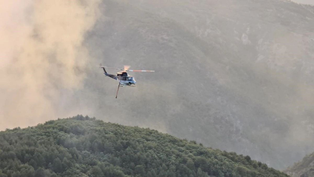 Yablanica Dağı'nda yangına havadan m&uuml;dahale başladı