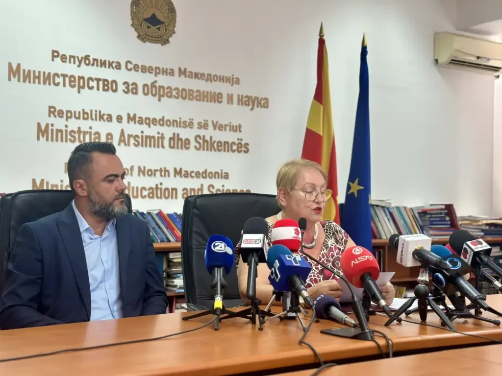 Yanevska: 238 bin &ouml;ğrenci yarın ders başı yapacak, 620 okulda tek vardiya uygulanacak