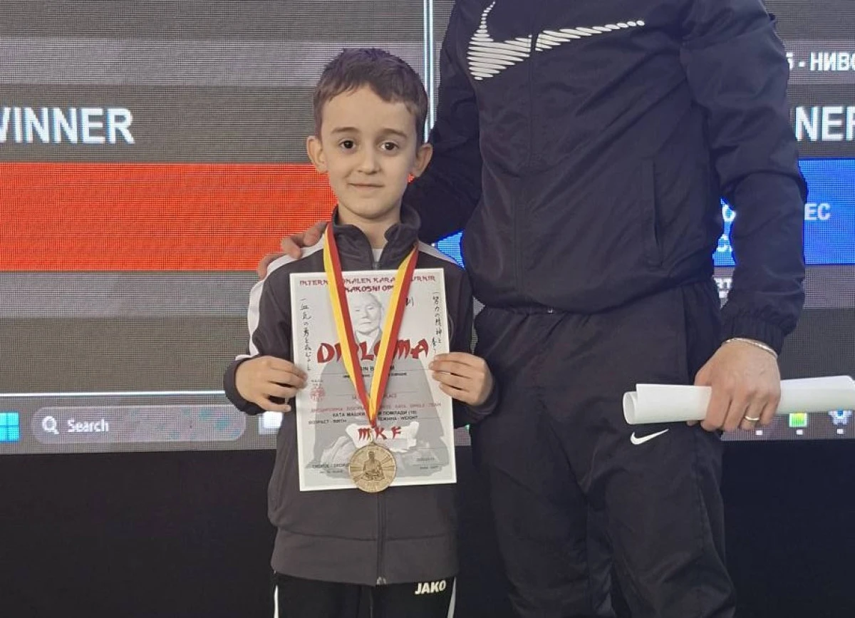 Yasin Bayram &Uuml;sk&uuml;p&rsquo;te altın madalya kazandı