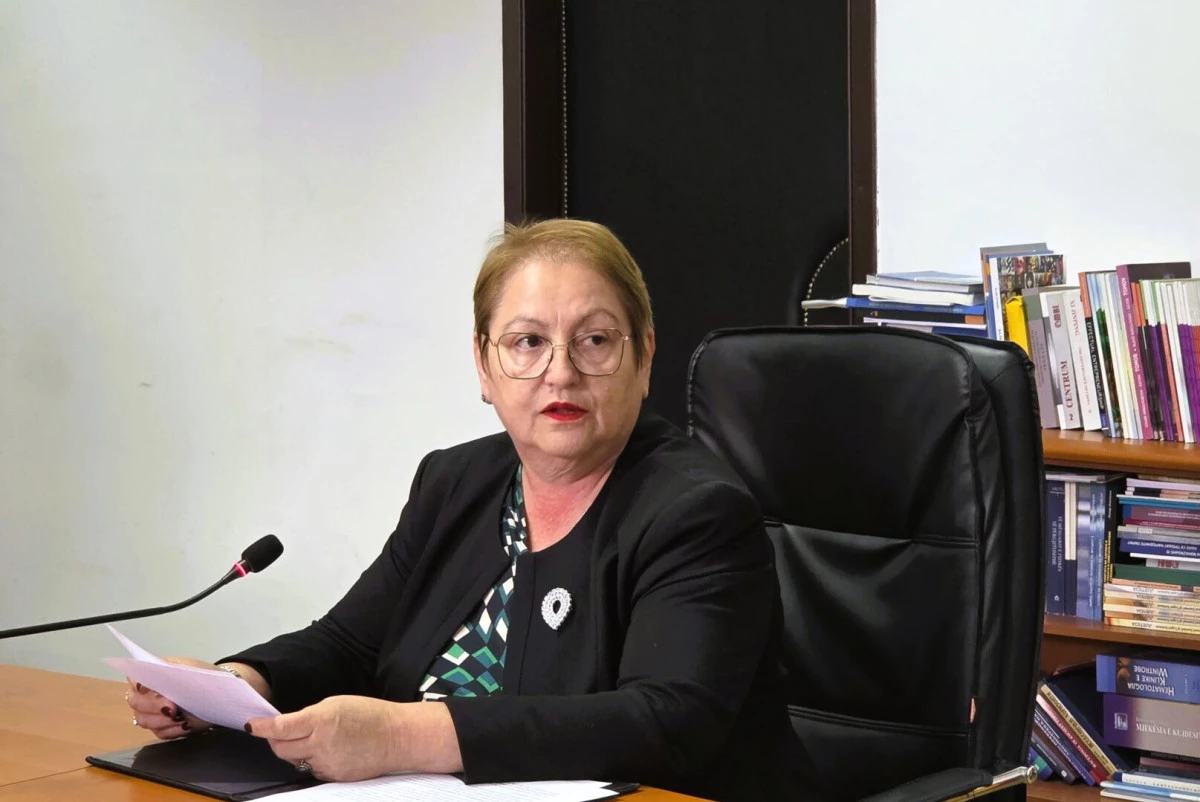 Y&uuml;ksek &Ouml;ğrenim Yasası tartışması: Bakan Yanevska, geri &ccedil;ekilme talebini reddetti