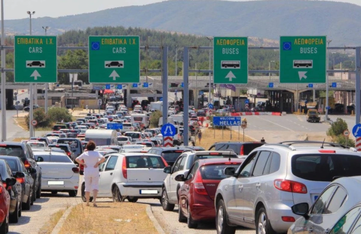 Yunanistan yolunda sınır &ccedil;ilesi: Bekleme s&uuml;resi 4 saate ulaştı