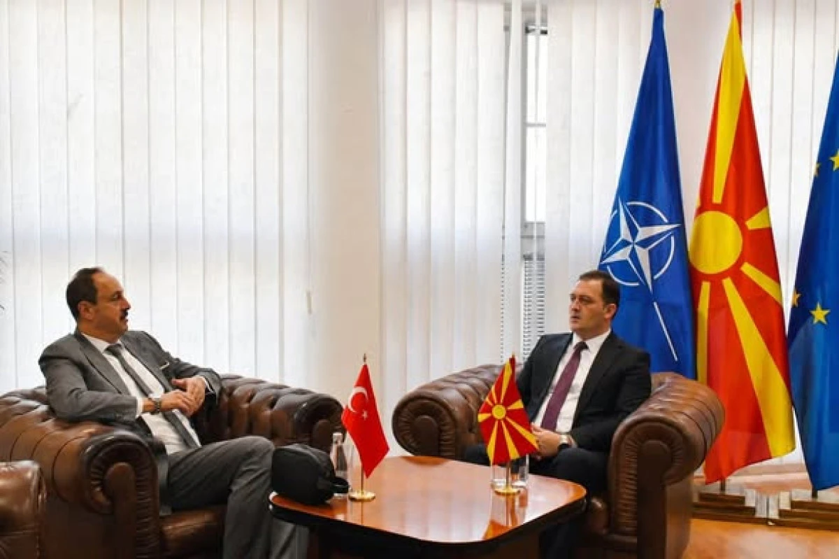 Z&uuml;lfikar Zeynula, B&uuml;y&uuml;kel&ccedil;i Fatih Ulusoy ile veda g&ouml;r&uuml;şmesi ger&ccedil;ekleştirdi